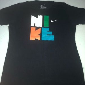 Women’s Nike shirt